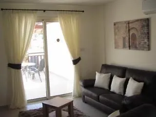 Riverside Ξενοδοχείο *